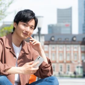 微笑む婚活男性